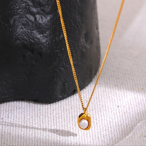 Charm Chic Pearl Drop Pendant Necklace - Picture 2 of 9